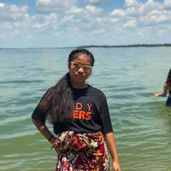 Profile Picture of Maymay Simael (@maymaysimael) on Poshmark