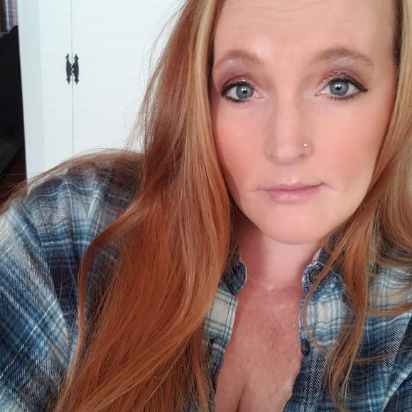 Profile Picture of Jessica Magaha (@jessicamagaha) on Poshmark