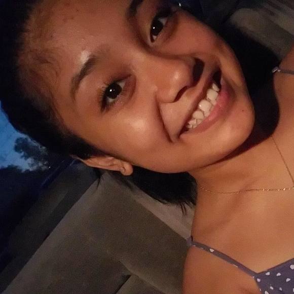 Profile Picture of Jojo Fillon (@jojofillon) on Poshmark