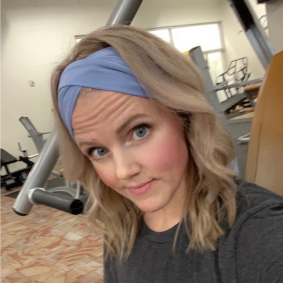 Profile Picture of Amanda Modory drouhard (@droumom3) on Poshmark