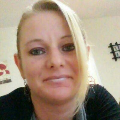 Profile Picture of Rachel Rader (@RRockstar819) on Twitter