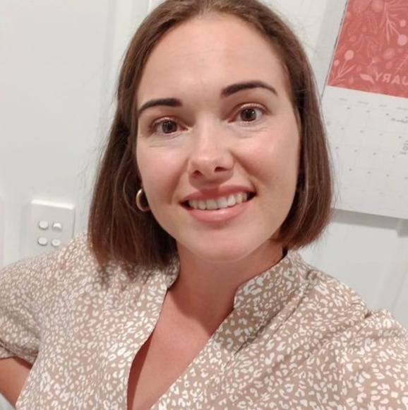 Profile Picture of Bec Pulsford (@becpulsford) on Poshmark