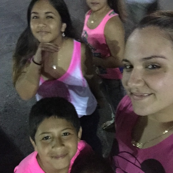 Profile Picture of Leanna Notario (@leannahailey) on Poshmark