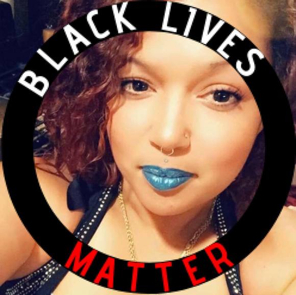 Profile Picture of Kristal Styles (@lilkstyles403) on Poshmark