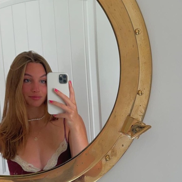 Profile Picture of Sharise Snyder (@sharisesnyder) on Poshmark