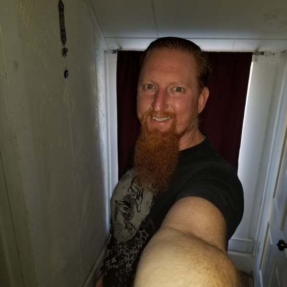 Profile Picture of Bradley Case (@caliplaya82) on Poshmark