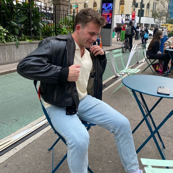 Dale Holsombeck - Poshmark Profile Picture of Dale Holsombeck (@daleholsombeck) on Poshmark