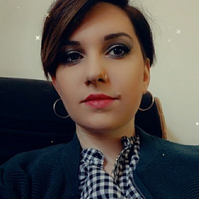 Profile Picture of Julia Roux (@JuliaRoux11) on Twitter