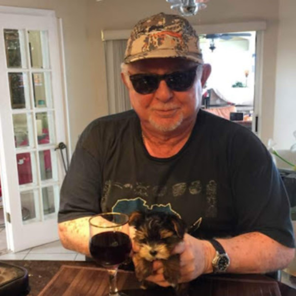 Profile Picture of Luis Pinzon (@luispinzon) on Poshmark