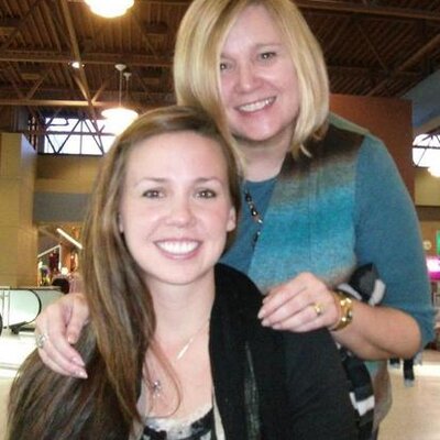 Profile Picture of Stefanie Rude (@RudeStefanie) on Twitter