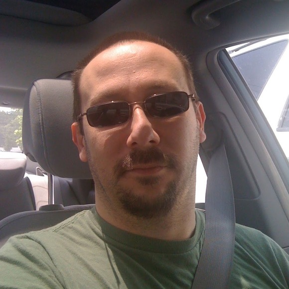 Profile Picture of Tim Courcy (@timcourcy) on Poshmark