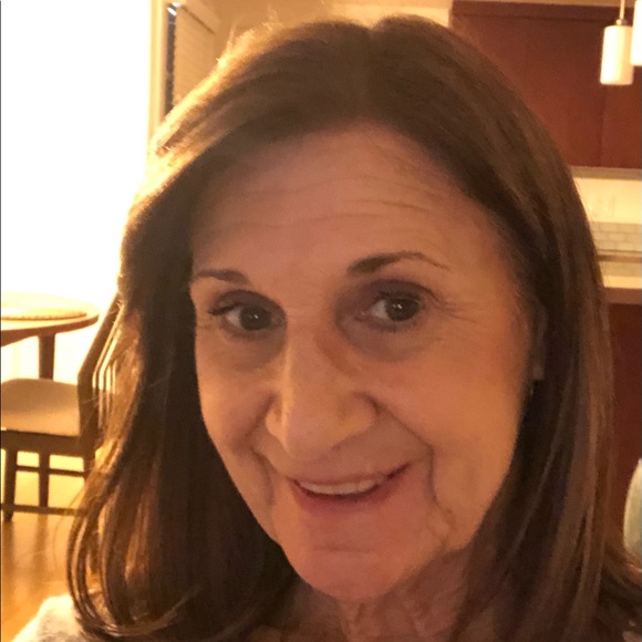 Profile Picture of Nanette Scheid (@nanner23) on Poshmark