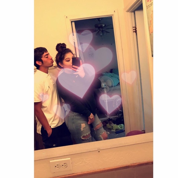 Profile Picture of Ashlyn Fowler (@ashlyn_432) on Poshmark