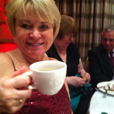 Profile Picture of Pauline Phillips (@polly2208) on Twitter