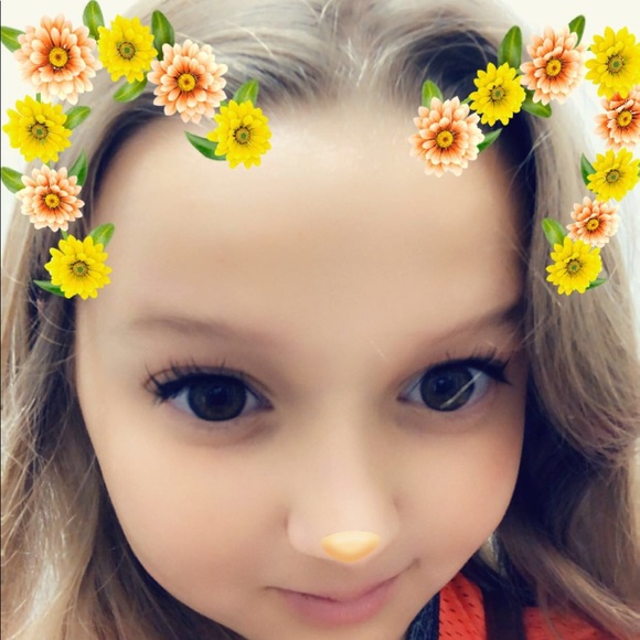 Profile Picture of Macie Hicks (@macie_hicks) on Poshmark