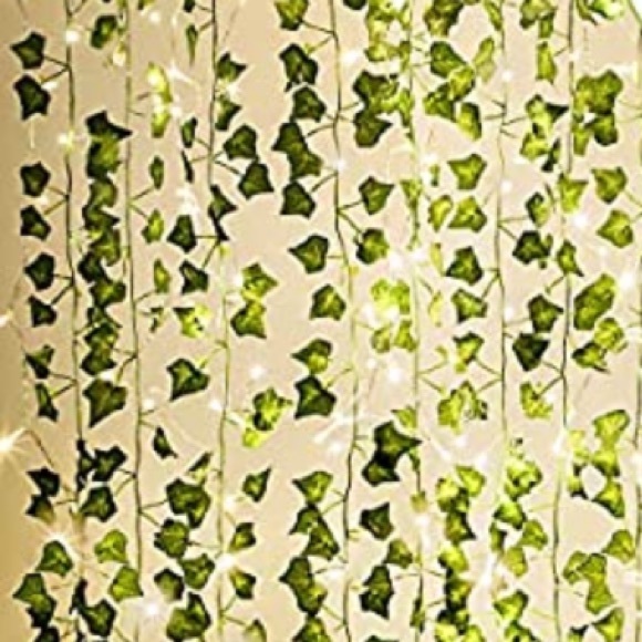 Profile Picture of Sophie Barkocy (@sophies_closet3) on Poshmark