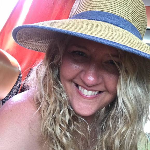 Profile Picture of Janet Sweeney (@mrssweeneytx) on Poshmark