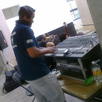 Profile Picture of SERVANDO RODRIGUEZ G (@SRGLIVE) on Twitter