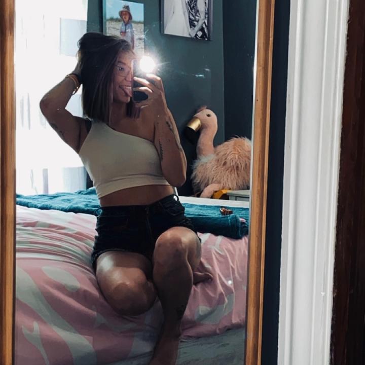 Profile Picture of Amber Simmons (@@am_simms) on Tiktok