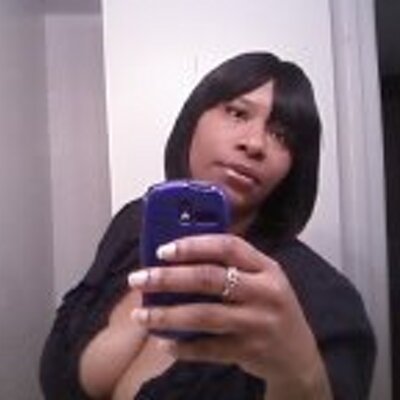 Profile Picture of Sharon Colbert (@colbert_pink) on Twitter