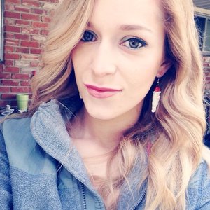 Profile Picture of Carley Robichaux (@carleymaerobichaux) on Myspace