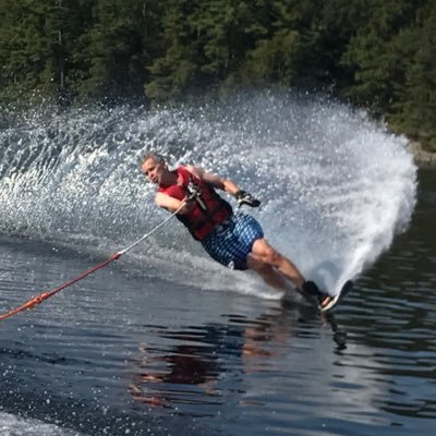 Profile Picture of Doug MacKenzie (@dmurmack) on Twitter