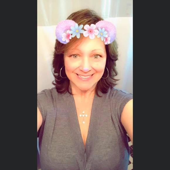 Krista Start - Poshmark Profile Picture of Krista Start (@kristadee43) on Poshmark