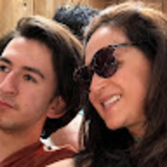 Profile Picture of Marina Lopez (@marinalopez877) on Poshmark