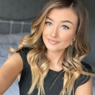 Profile Photo of Danielle Davies (@daanielledavies) on Twitter