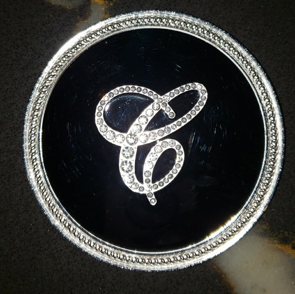 Profile Picture of Cindy Cancellieri (@cmcm24171) on Poshmark