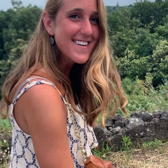 Profile Picture of Sarah Mauser (@laughxbabii10) on Poshmark