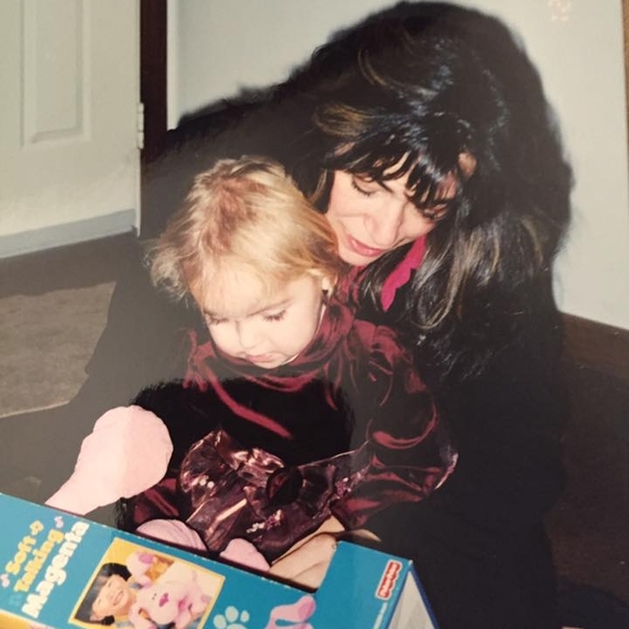 Profile Picture of Kayla Eismont (@kaylaeismont) on Poshmark