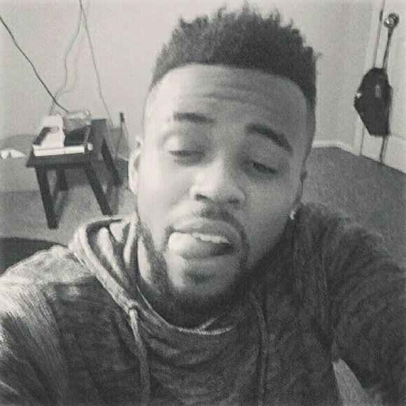 Profile Picture of Jakeem Ellis (@jakeemellis) on Poshmark