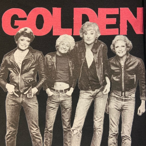 Profile Picture of Superbizzee Superbizzee (@superbizzee) on Poshmark