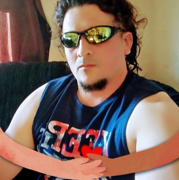 Profile Picture of Joce Gonsales (@marciognsls) on Poshmark