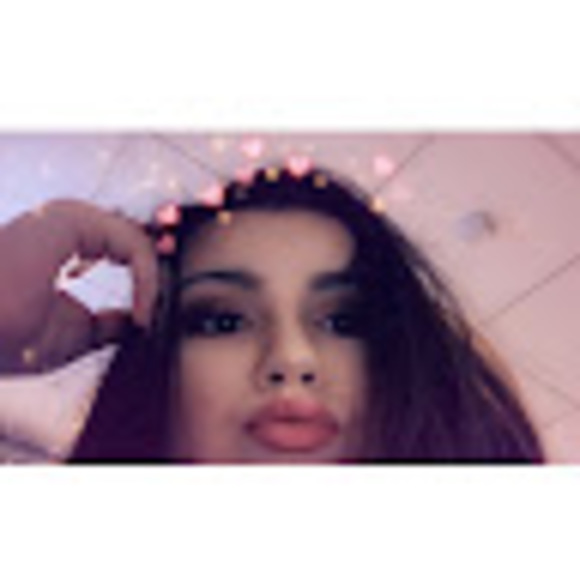 Profile Picture of Maddy Perigo (@maddyperigo21) on Poshmark