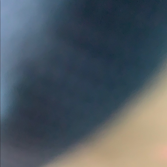 Profile Picture of Luz Hernandez (@davila12luz) on Poshmark