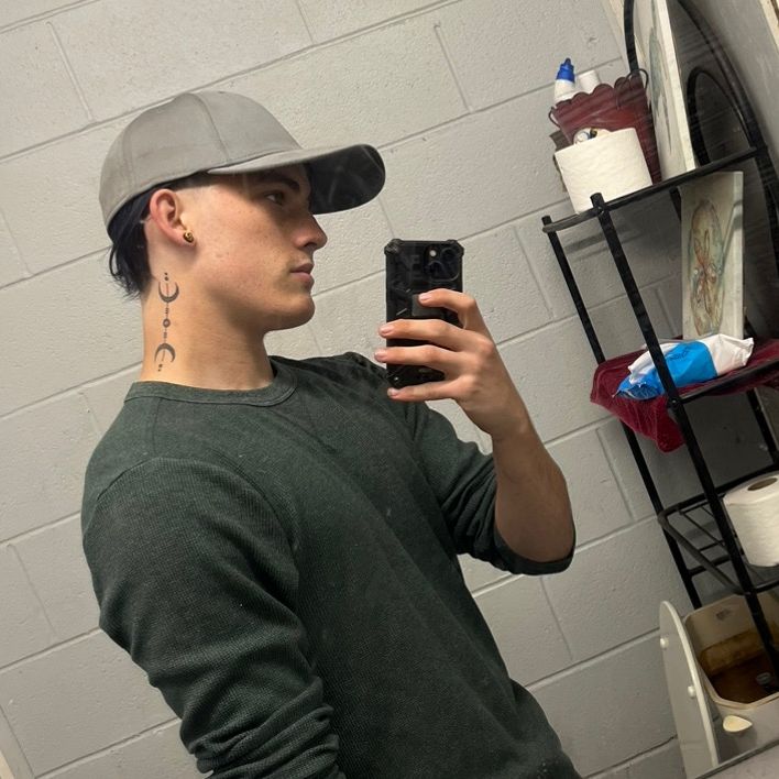 Profile Picture of Kenneth (@kennethhansche7) on Tiktok