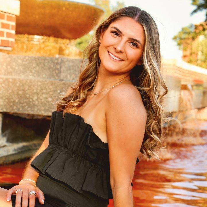 Profile Picture of Abby  (@abbyjohnston02) on Tiktok