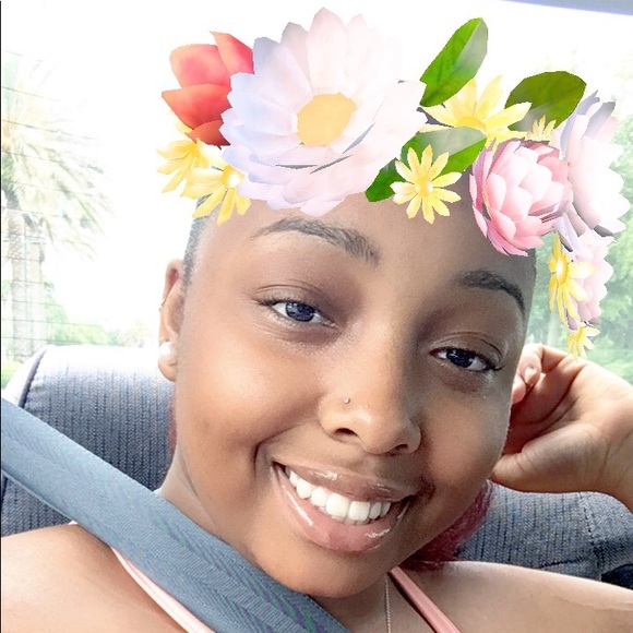 Profile Picture of Caleena Trueblood (@caleenamt) on Poshmark