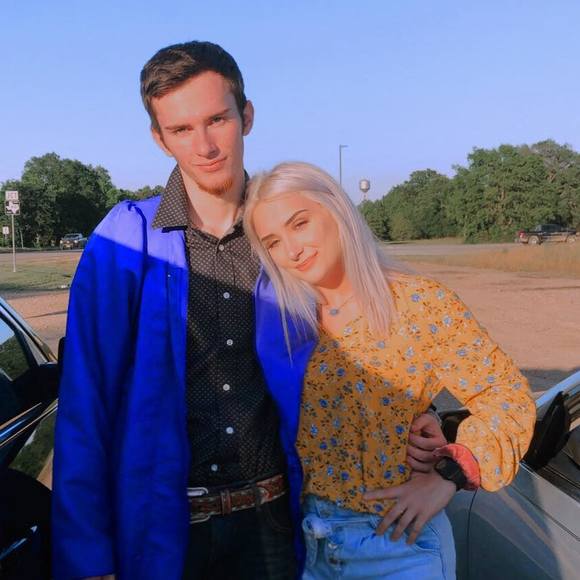 Profile Picture of Caitlyn Mccoin (@detroit_5) on Poshmark