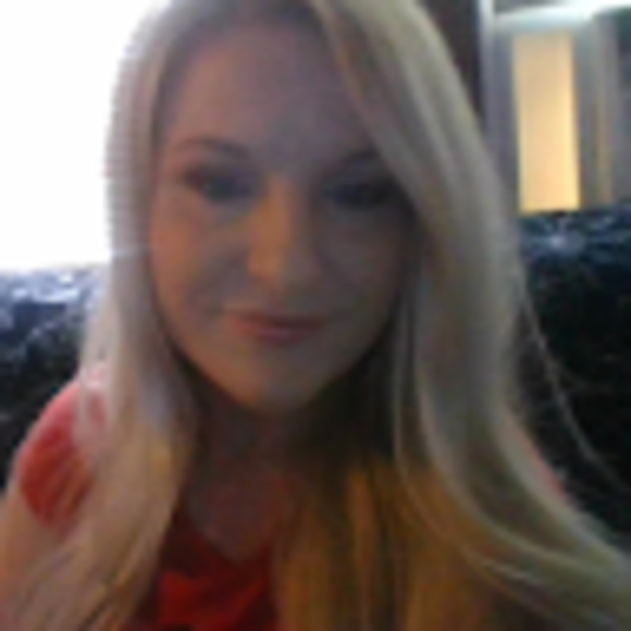 Profile Picture of Natalie Tyree (@natalietyree723) on Poshmark