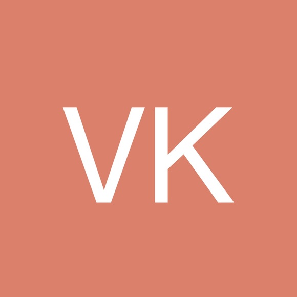 Profile Picture of Valerie Koob (@vkoob) on Poshmark