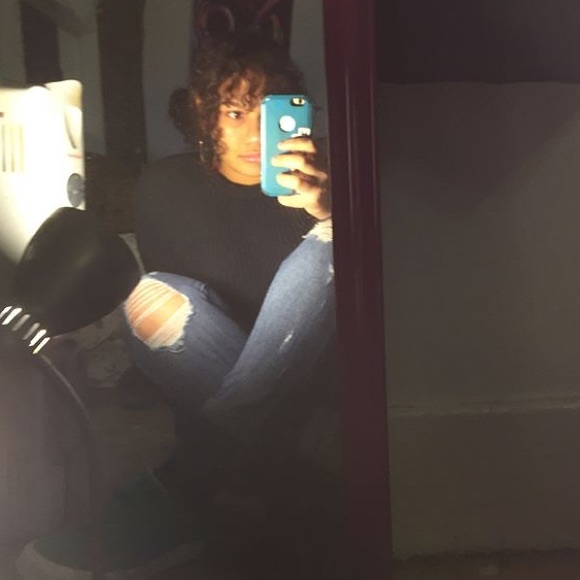 Profile Picture of Soleil Temmer (@stardusst) on Poshmark