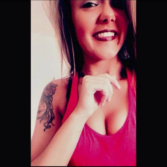 Profile Picture of Alexandria Goodrich (@alexandriagoodr) on Poshmark
