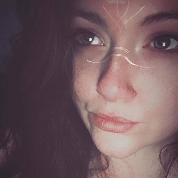 Profile Picture of Julia Hadden (@juliahadden92) on Poshmark