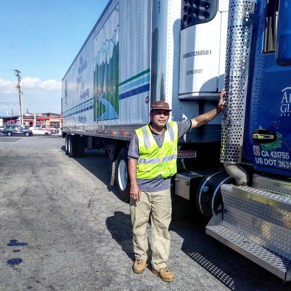 Profile Picture of Carlos Perez (@carlosperez523) on Poshmark