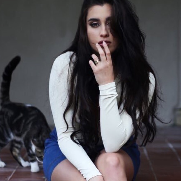 Profile Picture of Julia Riggieri (@juliar16) on Poshmark