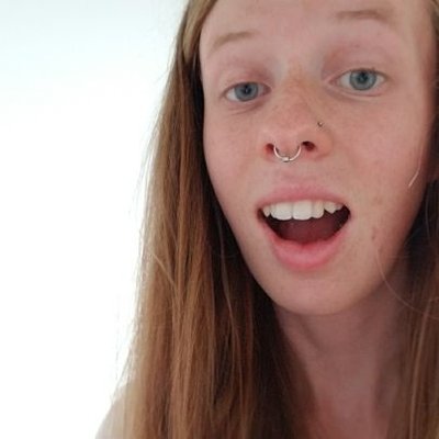 Profile Picture of Julia Haviland (@jewlzzz19) on Twitter