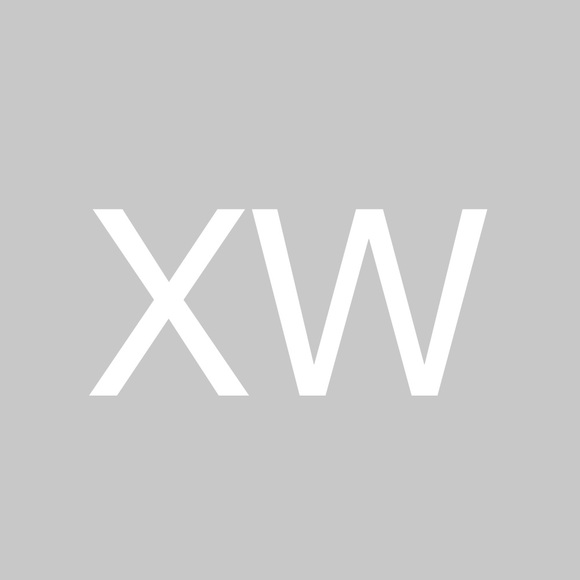 Profile Picture of Xiaorong Wu (@xiaorong123) on Poshmark